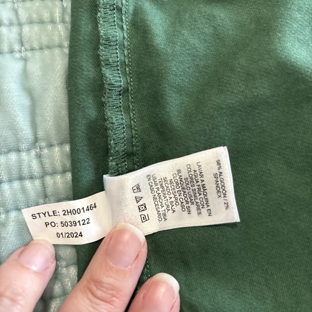 Vineyard Vines 8 Women Shorts Emerald Green EUC Slash Pockets Back Flap Pockets - Picture 8 of 13